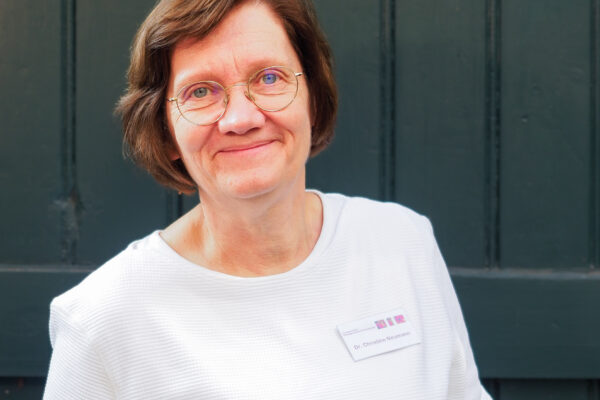 Dr. Christine Neumann